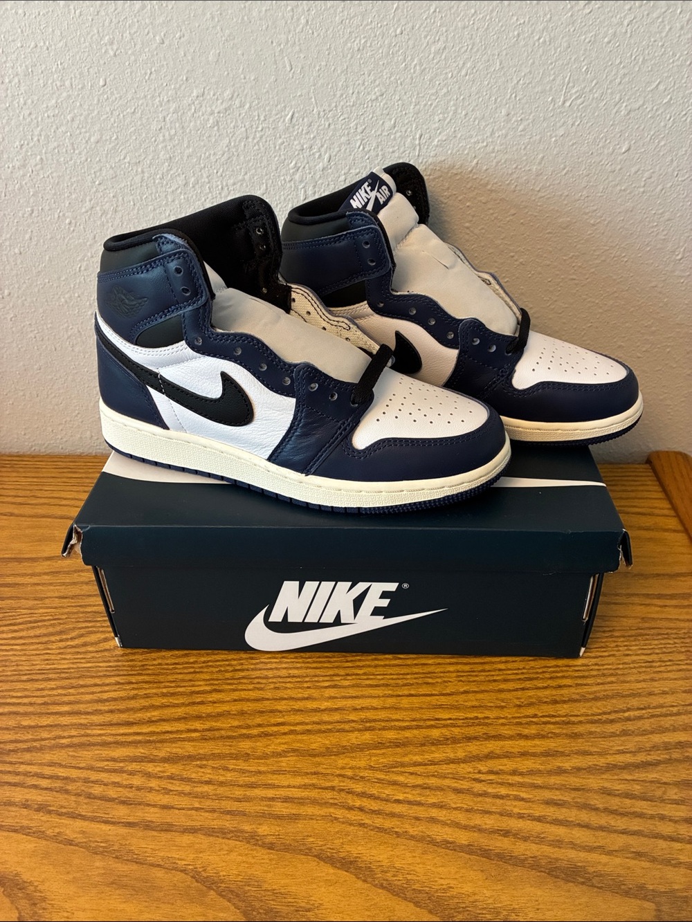 Nike Air Jordan 1 Retro High OG GS Sneakers